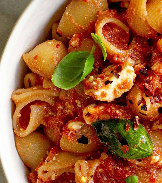 Überbackene Tomaten- & Feta-Pasta