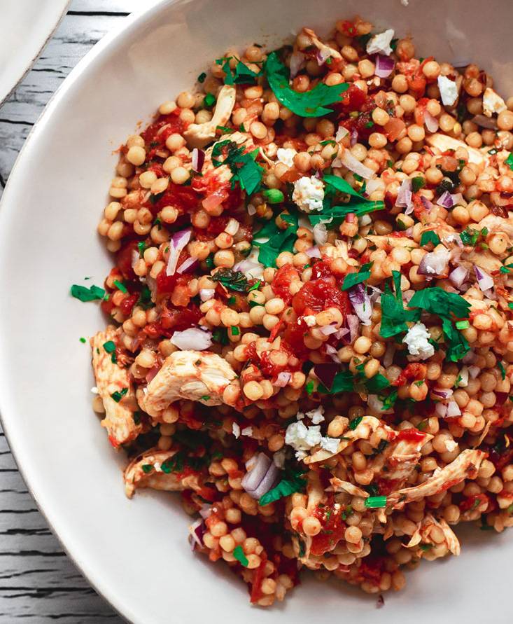 Mediterranes Couscous mit Hähnchen
