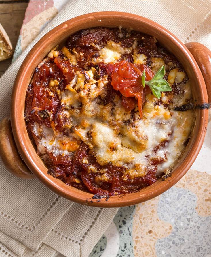 ÜBERBACKENE TOMATEN-ZWIEBELSUPPE